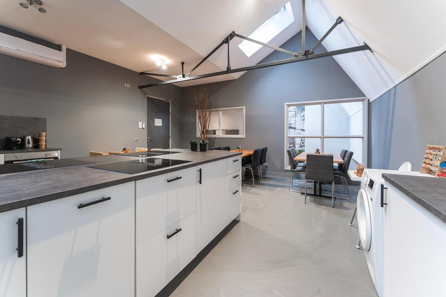 Suite With Wellness Nextdoor And Kitchen Access Oss Exterior foto