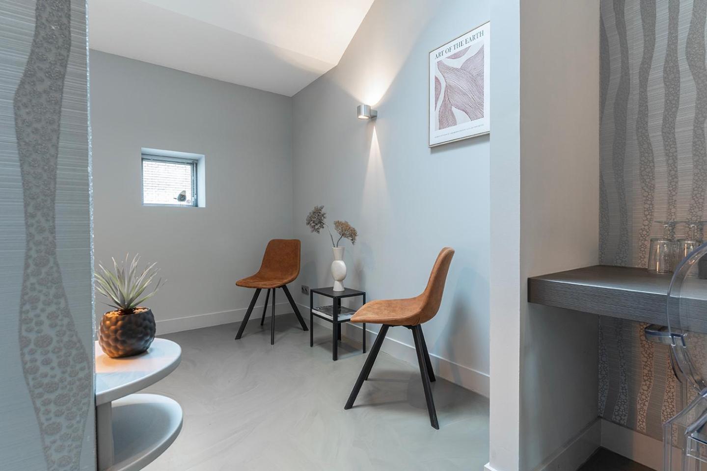 Suite With Wellness Nextdoor And Kitchen Access Oss Exterior foto