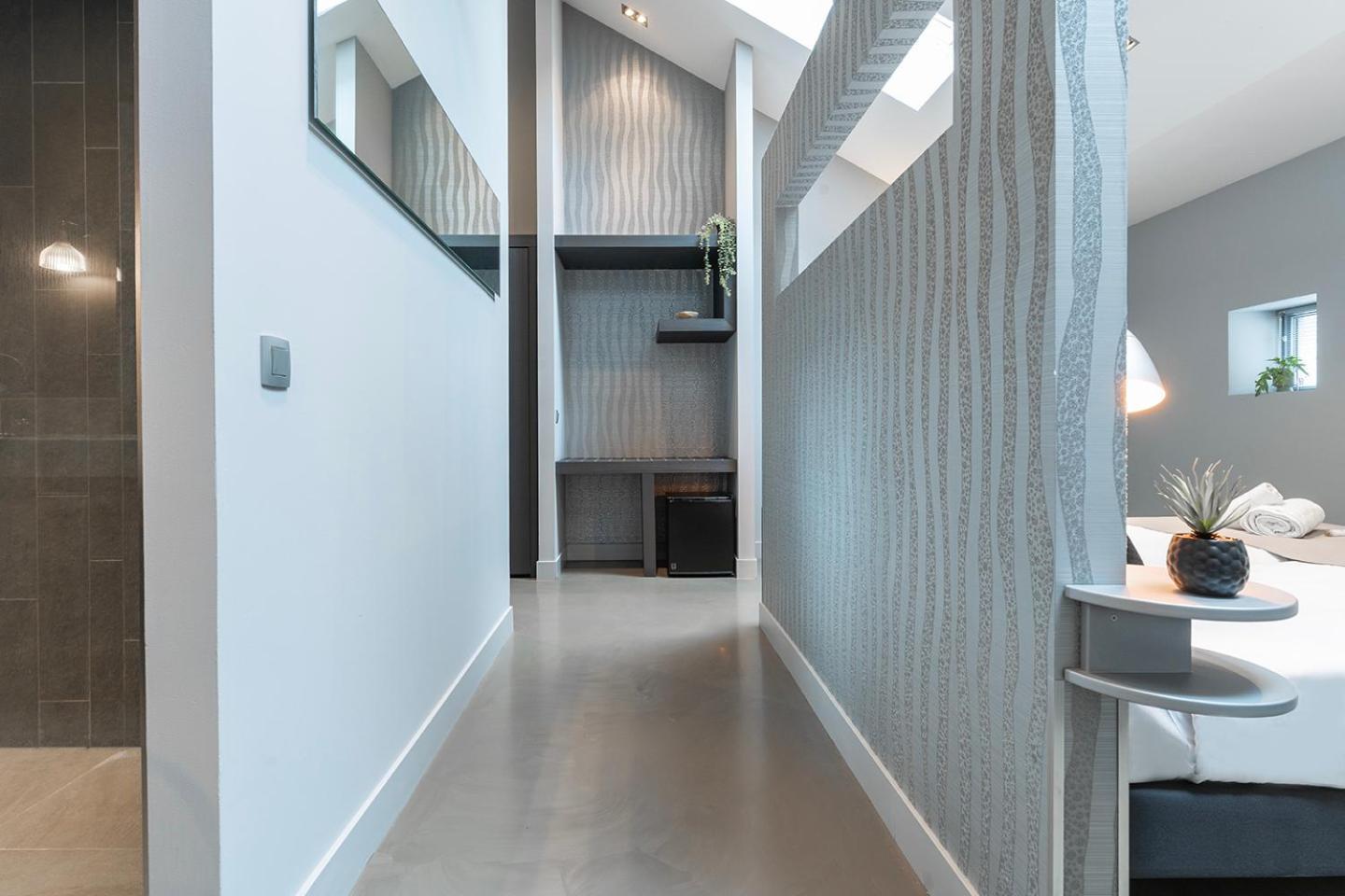 Suite With Wellness Nextdoor And Kitchen Access Oss Exterior foto
